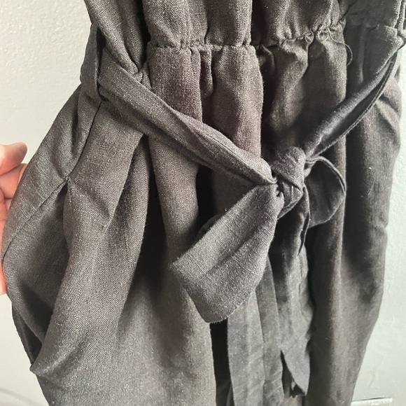 New In Black Linen Blend Sleeveless Belted Jumpsuit w/ Pockets. Size Small - Picture 7 of 10